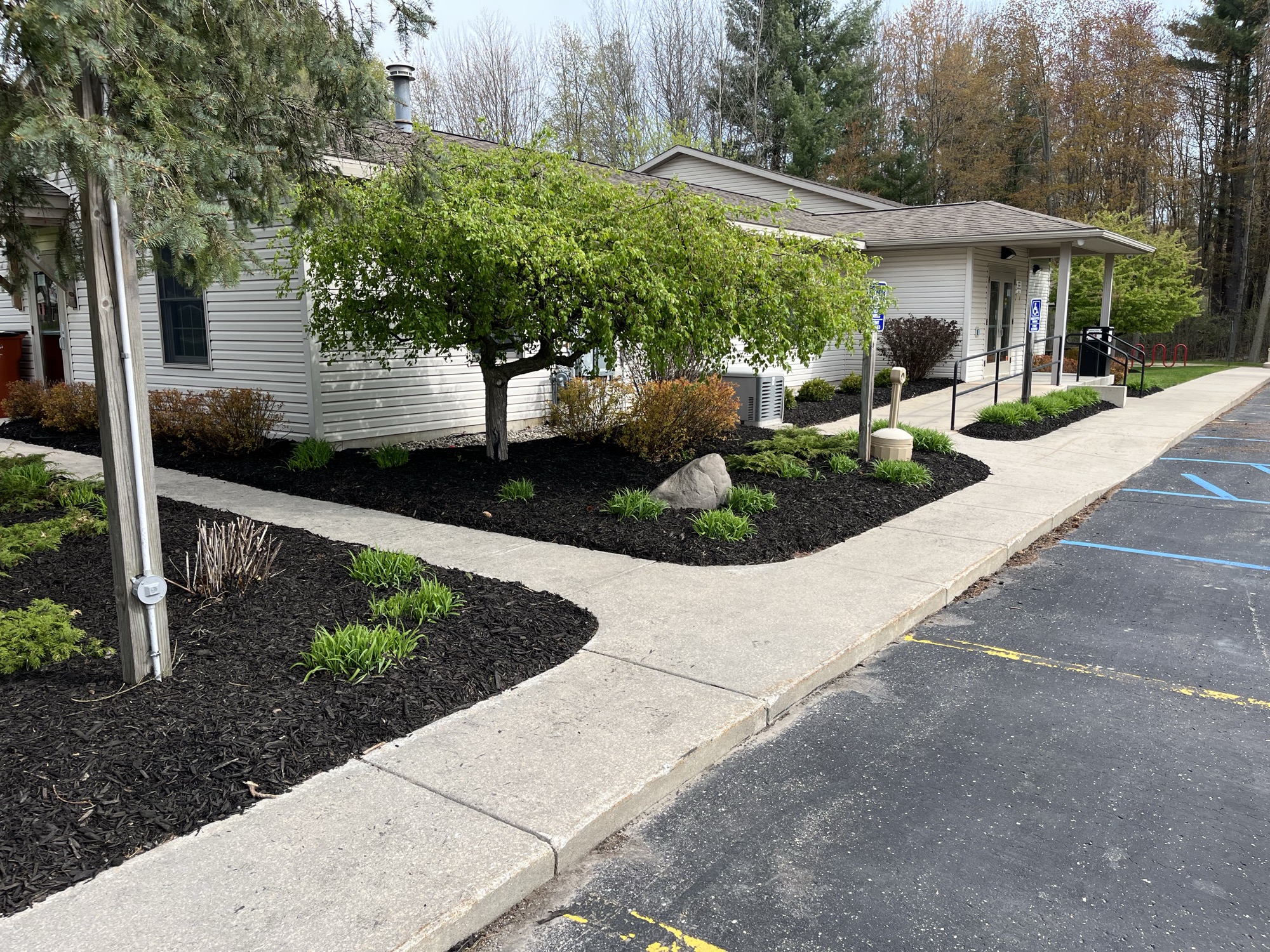Mulch installation